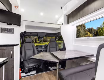 Interior Paradise Spark IV '2019–pr.