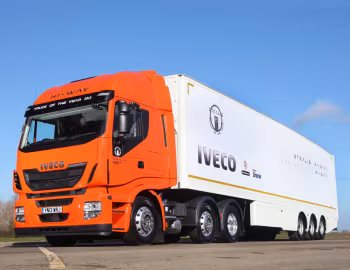 Iveco EcoStralis Hi-Way 460 6×2 tractor [UK-spec] (AS440) '2013–pr.