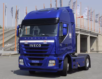 Iveco Stralis 560 Fiat Yamaha Team Limited Edition (ES440S56T/P) '2010–12