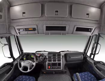 Interior Iveco Stralis NR460 6×4 (AT440S46) '2010–pr.