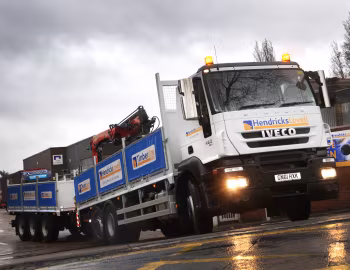 Iveco Stralis AD260S45 Flatbed [UK-spec] '2007–11