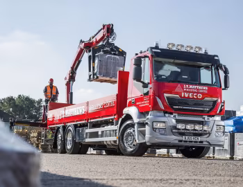 Iveco Stralis Hi-Street 310 6×2 rigid [UK-spec] '2014–19