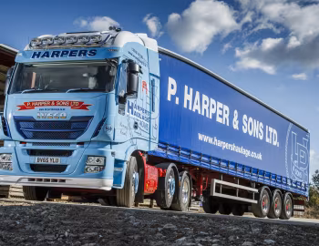 Iveco Stralis Hi-Way 460 6×2 tractor [UK-spec] (AS440) '2013–pr.