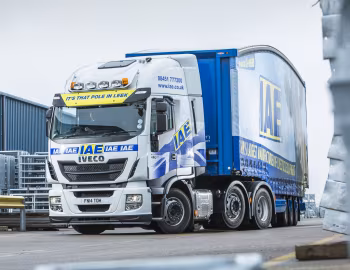 Iveco Stralis Hi-Way 460 6×2 tractor [UK-spec] (AS440) '2013–pr.