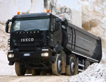 Iveco Trakker AD410T50 with Gervasi tipper body '2007–12