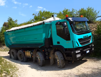 Iveco Trakker Hi-Land 500 rigid 8×4 with Gervasi tipper body '2013–pr.