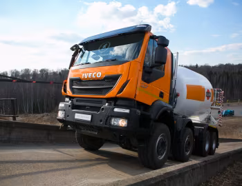 Iveco Trakker AD410T '2013–pr.