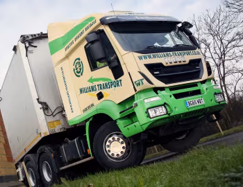 Iveco Trakker Hi-Track 450 [UK-spec] '2016–21