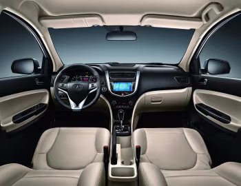 Interior JAC Heyue (A30) '2013–16