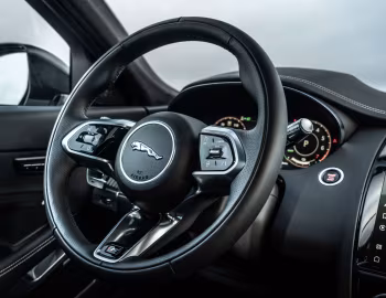 Interior Jaguar E-Pace R-Dynamic P300e AWD Black Pack [Worldwide] '2020–24