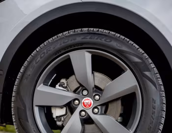 Jaguar E-Pace D150 [UK-spec] '2018–20