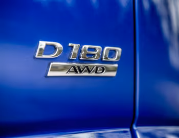 Jaguar E-Pace D180 AWD SE [UK-spec] '2018–20