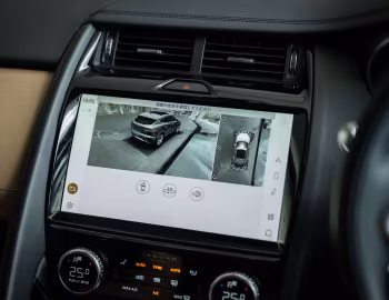 Interior Jaguar E-Pace D200 AWD Black Pack [Japan] '2021–24
