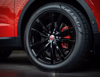 Jaguar E-Pace D200 AWD Black Pack [Japan] '2021–24