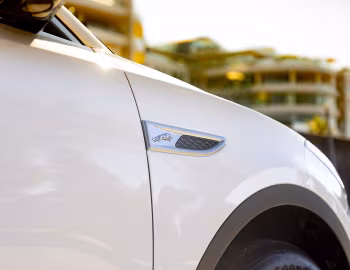 Jaguar E-Pace P250 R-Dynamic S [Australia] '2021–24
