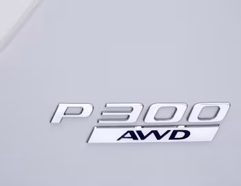 Jaguar E-Pace P300 AWD R-Dynamic [Worldwide] '2017–20