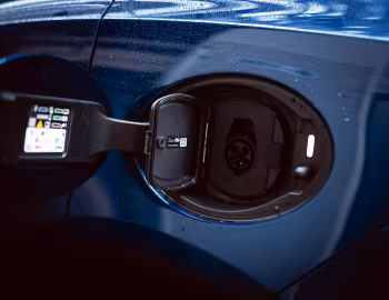 Jaguar E-Pace P300e R-Dynamic SE [Japan] '2021–24