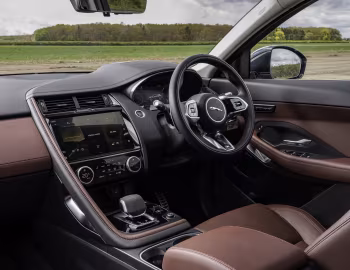 Interior Jaguar E-Pace R-Dynamic P300e AWD [UK-spec] '2020–24
