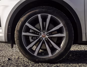 Jaguar E-Pace R-Dynamic P300e AWD [UK-spec] '2020–24