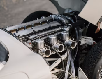 Bajo el capó Jaguar E-Type Roadster SCCA Race Car (#876825) '1962