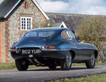 Jaguar E-Type 3.8-Litre Fixed Head Coupe [UK-spec] (XK-E) '1962–09.1964
