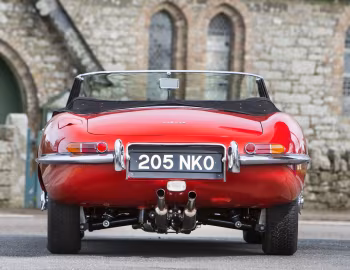 Jaguar E-Type 3.8-Litre Open Two Seater [UK-spec] (XK-E) '02.1962–09.1964