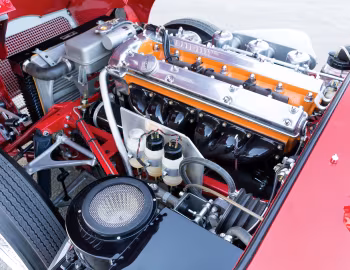 Bajo el capó 1962 Jaguar E-Type 3.8-Litre Open Two Seater [US-spec] (XK-E) '02.1961–62