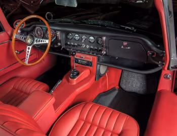 Interior 1965–67 Jaguar E-Type 4.2-Litre Fixed Head Coupe [US-spec] (XK-E) '10.1964–07.1967