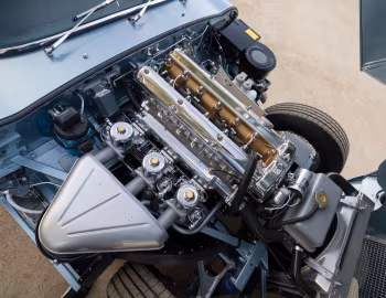 Bajo el capó Jaguar E-Type 4.2-Litre Open Two Seater [EU-spec] (XK-E) '10.1964–07.1967