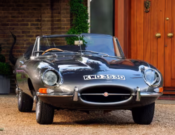 Jaguar E-Type 4.2-Litre Open Two Seater [UK-spec] (XK-E) '10.1964–07.1967