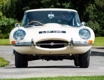 Jaguar E-Type Fixed Head Coupe 2+2 [UK-spec] '03.1966–07.1967