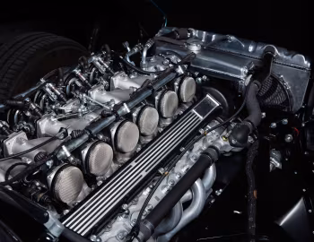 Bajo el capó E-Type UK Unleashed E-Type S3 6.1 V12 '2021