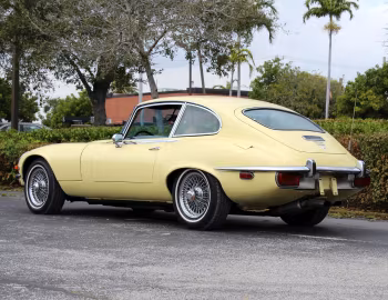 1972–74 Jaguar E-Type V12 Fixed Head Coupe [North America] (Series III) '1971–74