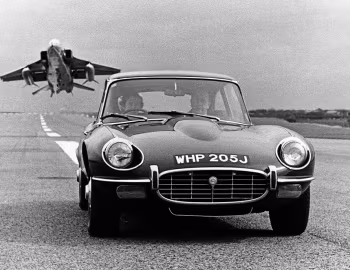 Jaguar E-Type V12 Fixed Head Coupe [UK-spec] (Series III) '1971–74