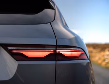 Jaguar F-Pace R-Dynamic Black Pack [Worldwide] '2020–pr.