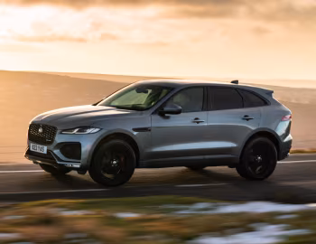 Jaguar F-Pace R-Dynamic Black Pack [Worldwide] '2020–pr.