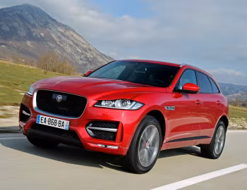Jaguar F-Pace 20d AWD R-Sport [Worldwide] '2016–20