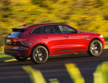 Jaguar F-Pace 20d AWD R-Sport [Australia] '2016–20