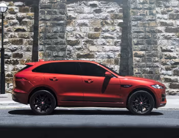 Jaguar F-Pace 20d AWD R-Sport [Australia] '2016–20