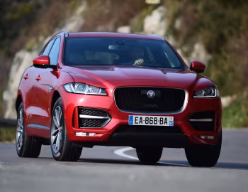 Jaguar F-Pace 20d AWD R-Sport [Worldwide] '2016–20