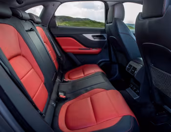 Interior Jaguar F-Pace S 30d AWD [UK-spec] '2016–20