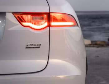 Jaguar F-Pace 25d AWD "Chequered Flag" [South Africa] '2020–21