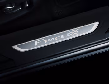 Jaguar F-Pace "Chequered Flag" [Worldwide] '2019–20