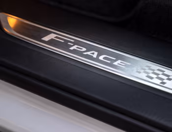 Interior Jaguar F-Pace 25d AWD "Chequered Flag" [South Africa] '2020–21