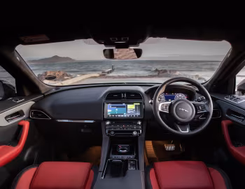 Panel frontal Jaguar F-Pace 25d AWD "Chequered Flag" [South Africa] '2020–21