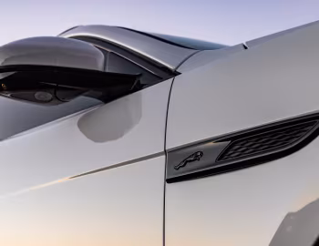 Jaguar F-Pace D300 R-Dynamic Black Pack [South Africa] '2021–pr.