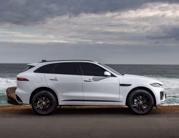 Jaguar F-Pace D300 R-Dynamic Black Pack [South Africa] '2021–pr.