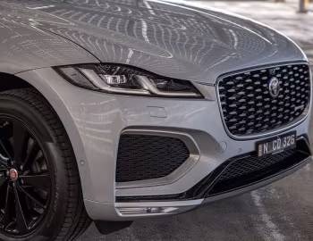 Jaguar F-Pace P250 R-Dynamic Black Pack [Australia] '2021–pr.