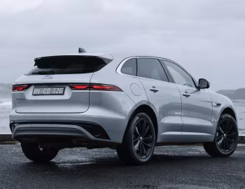Jaguar F-Pace P250 R-Dynamic Black Pack [Australia] '2021–pr.