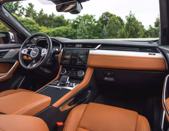 Interior 2021–pr. Jaguar F-Pace P400 AWD R-Dynamic [North America] '2021–pr.